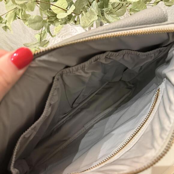 Freshly Picked Classic Crossbody Diaper Bag Stone Grey Vegan Excellent - Picture 6 of 9